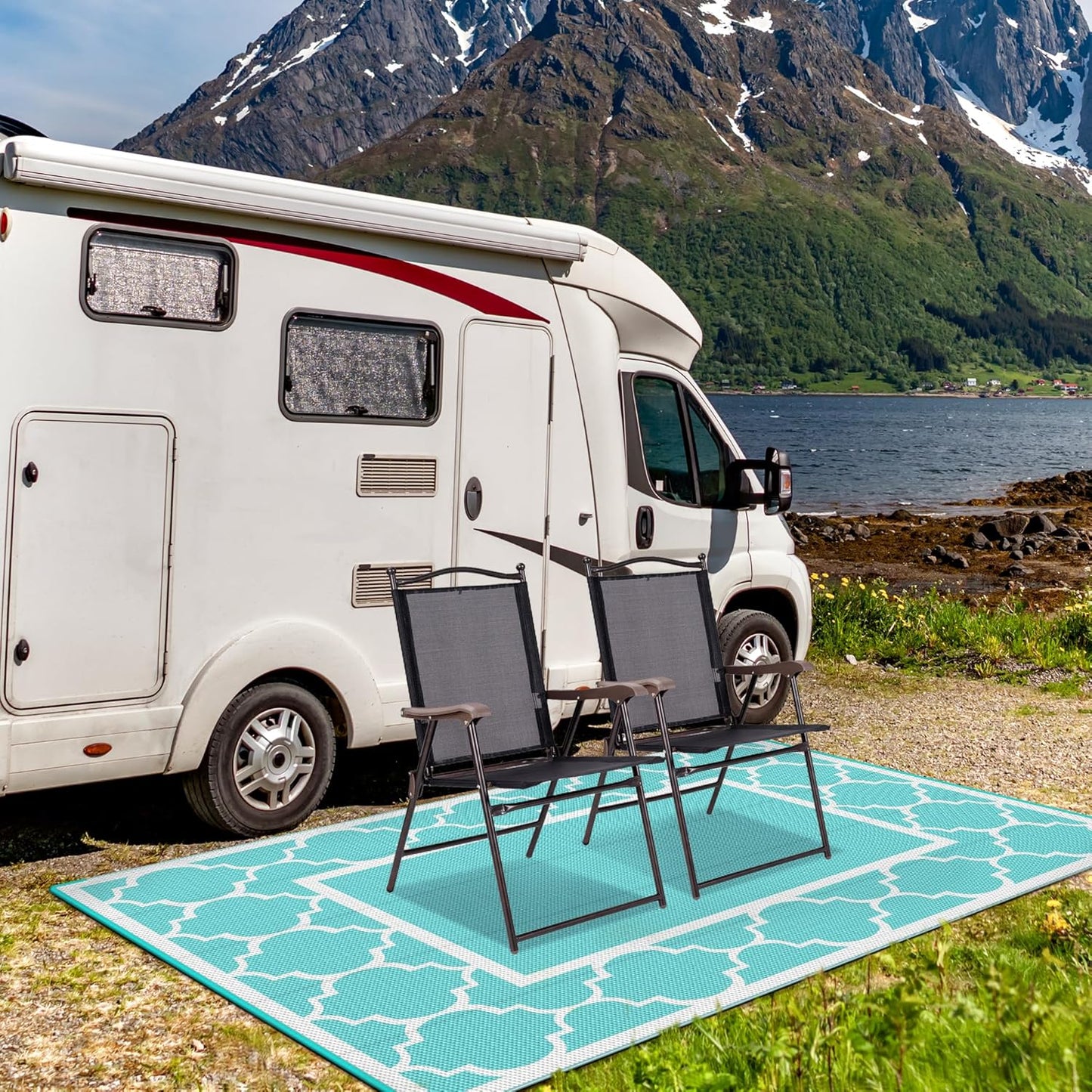 GENIMO Symmetrical Geometric Aesthetic Waterproof Reversible Outdoor Rug Blue