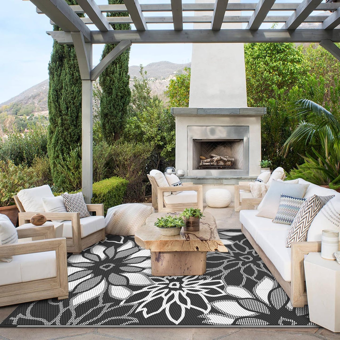 GENIMO Daisy Pattern Reversible Waterproof Outdoor Rug