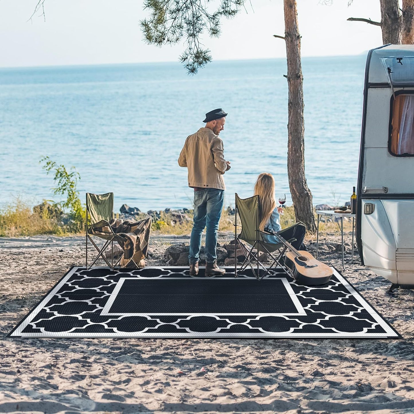 GENIMO Symmetrical Geometric Aesthetic Waterproof Reversible Outdoor Rug Black