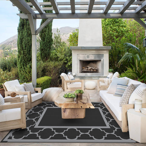 GENIMO Symmetrical Geometric Aesthetic Waterproof Reversible Outdoor Rug Black
