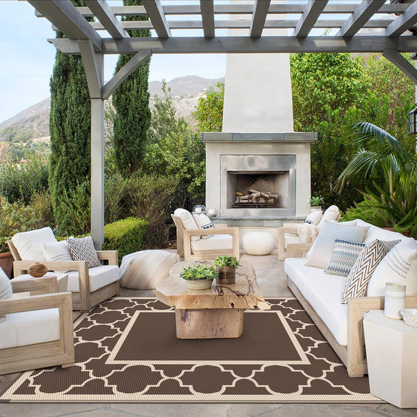 GENIMO Symmetrical Geometric Aesthetic Waterproof Reversible Outdoor Rug Brown